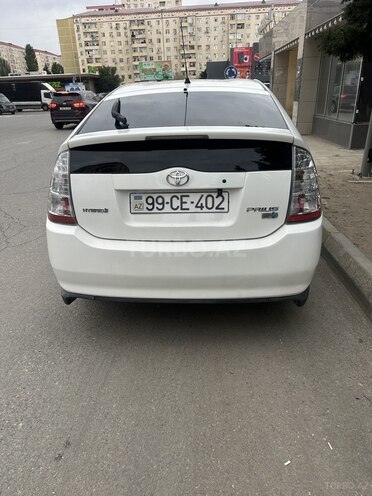 Toyota Prius-4