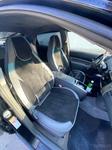 Toyota Prius-8