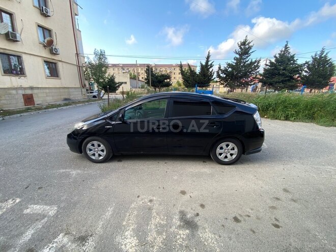 Toyota Prius-4