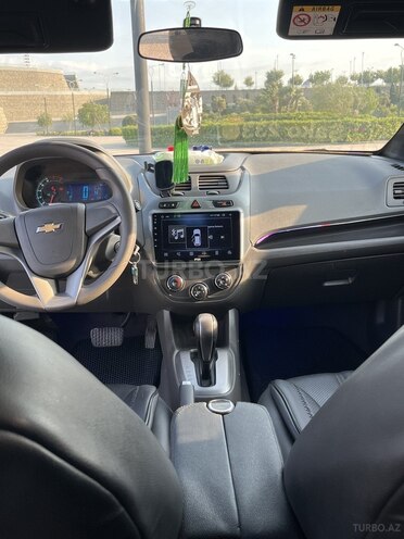 Chevrolet Cobalt-16