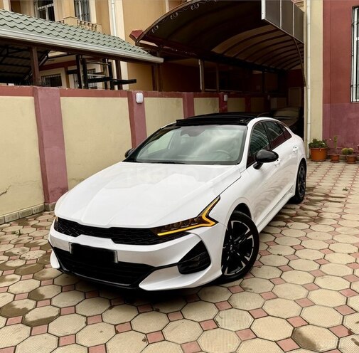 Kia K5-4