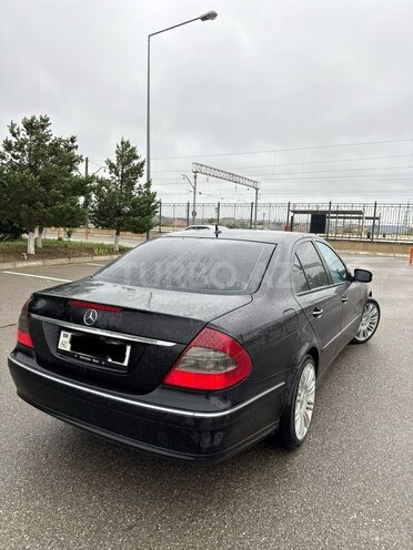 Mercedes E 220-12