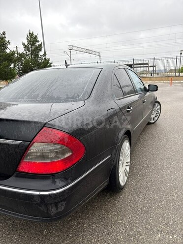 Mercedes E 220-13