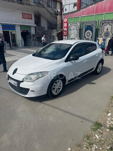 Renault Megane-11