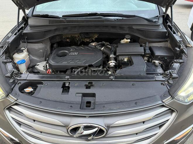 Hyundai Santa Fe-17