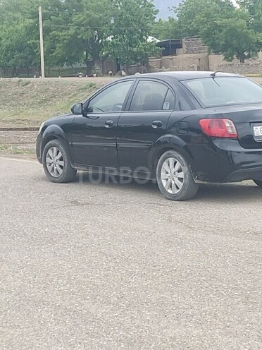 Kia Rio-2