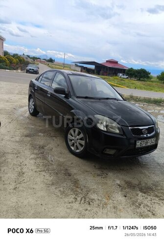 Kia Rio-1
