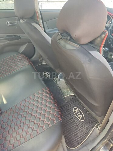 Kia Rio-11