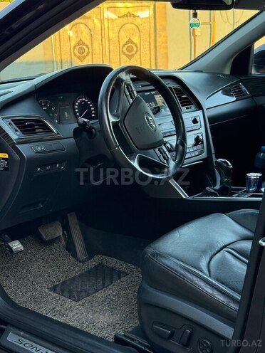 Hyundai Sonata-20