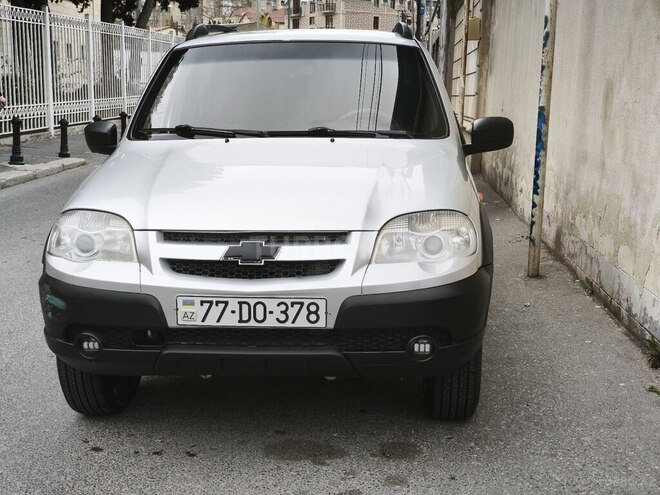 Chevrolet Niva-1