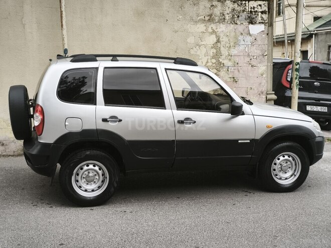 Chevrolet Niva-5