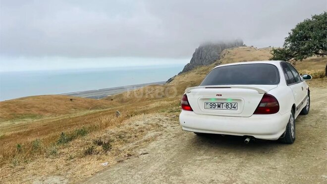 Hyundai Sonata-3