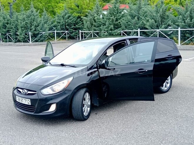 Hyundai Accent-2