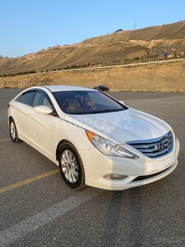 Hyundai Sonata-4
