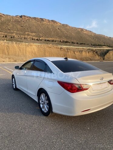 Hyundai Sonata-7