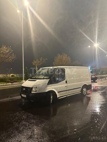 Ford Transit-1