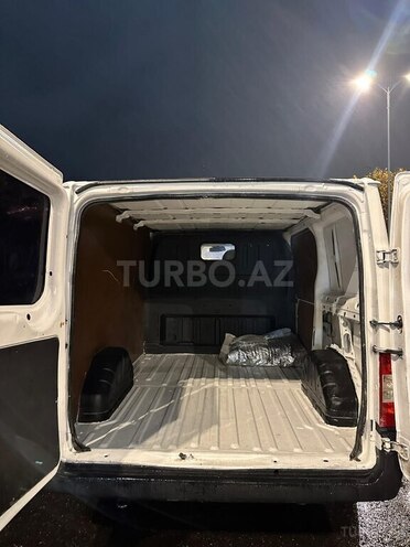 Ford Transit-4