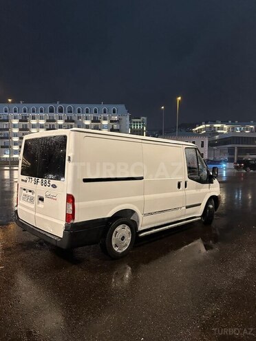 Ford Transit-6