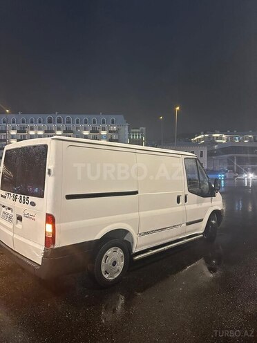 Ford Transit-5