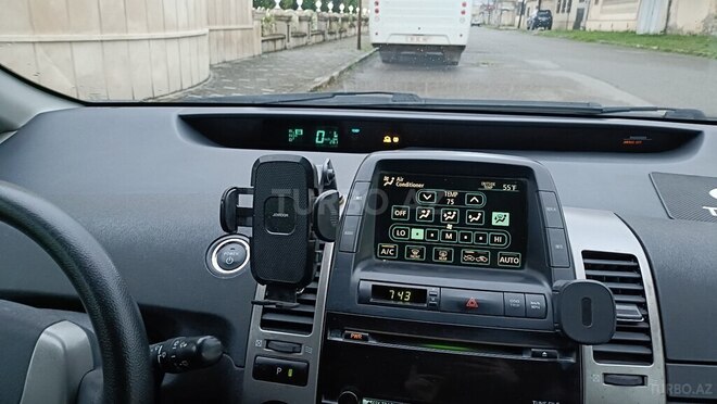 Toyota Prius-6