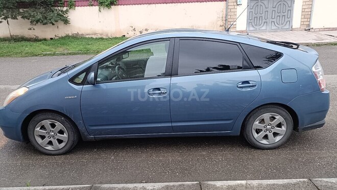 Toyota Prius-4