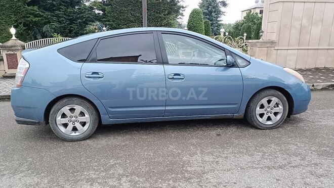 Toyota Prius-3