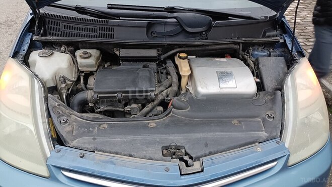Toyota Prius-8
