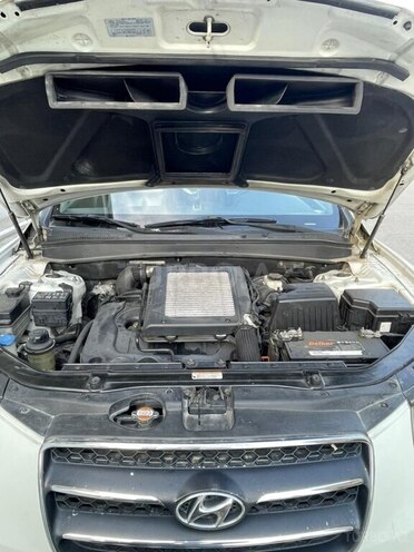Hyundai Santa Fe-5