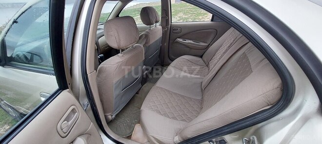 Nissan Sunny-8