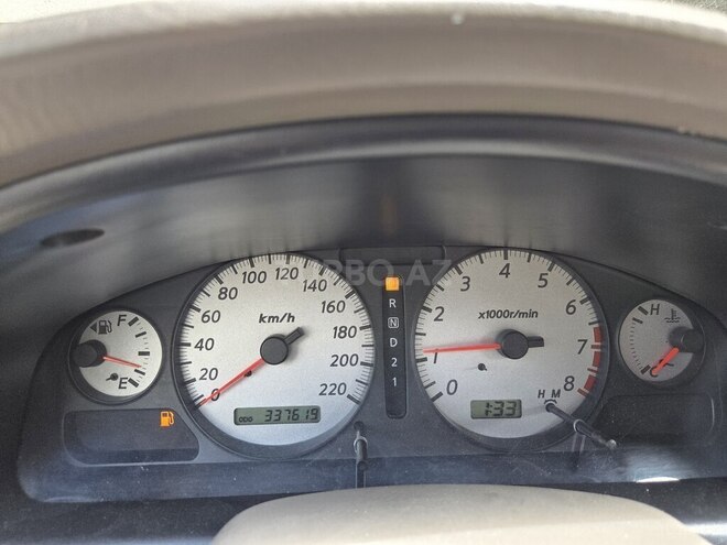 Nissan Sunny-5