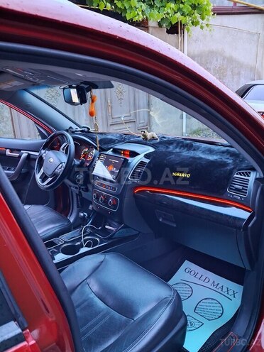 Kia Sorento-8