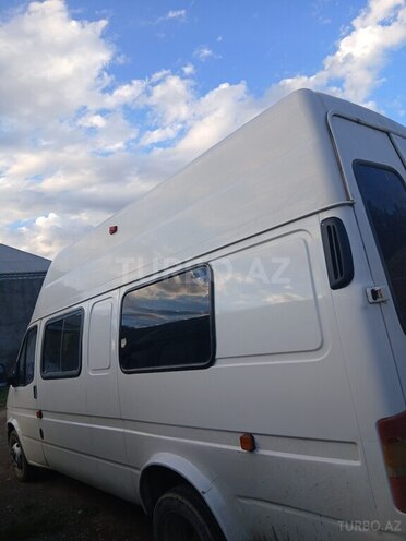 Ford Transit-3