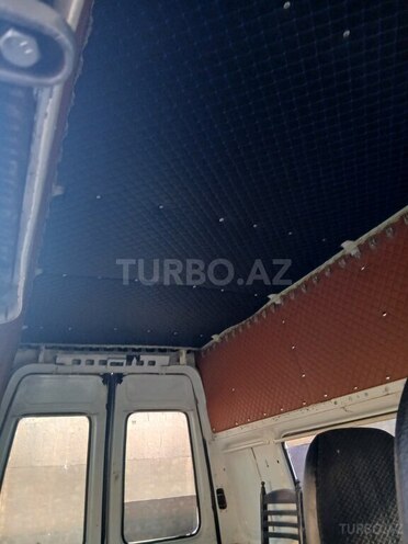 Ford Transit-4