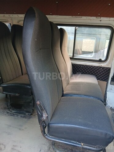 Ford Transit-7