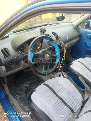 Volkswagen Polo-5