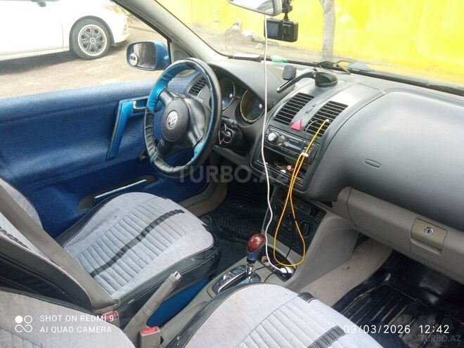 Volkswagen Polo-4