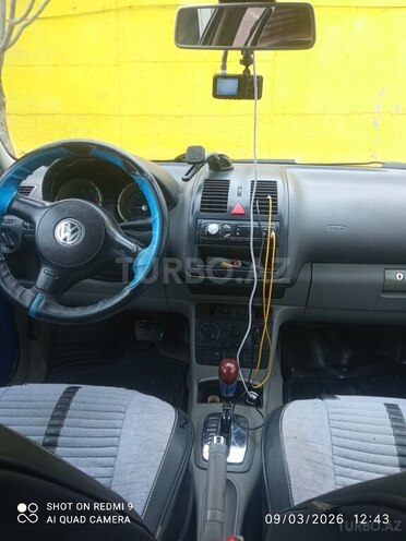 Volkswagen Polo-6