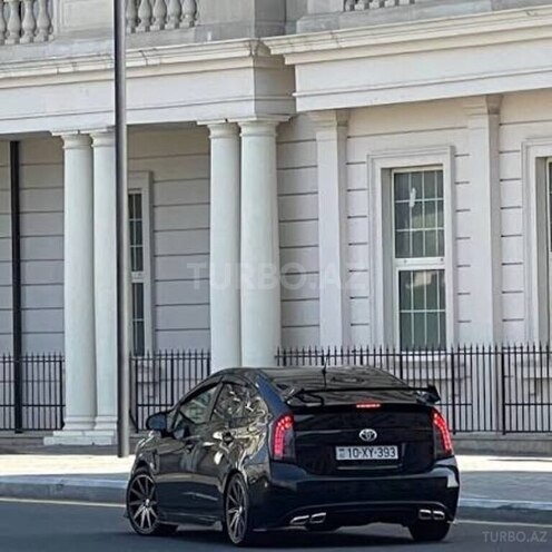 Toyota Prius-2