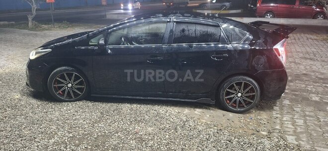 Toyota Prius-3