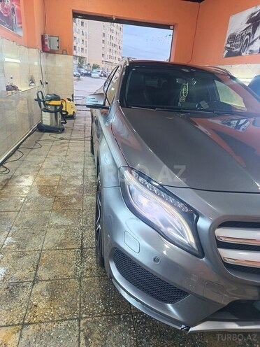 Mercedes GLA 250 4MATIC-2