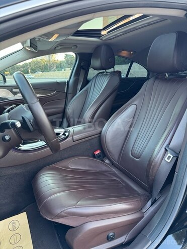 Mercedes CLS 300-14