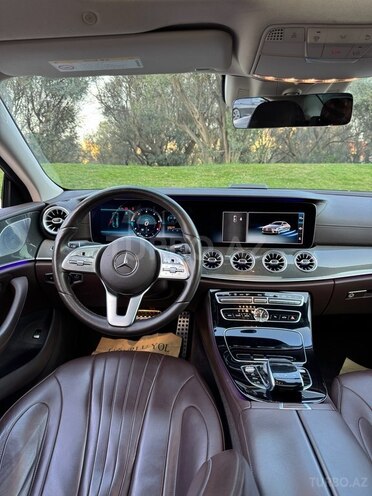 Mercedes CLS 300-12