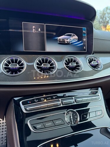 Mercedes CLS 300-17