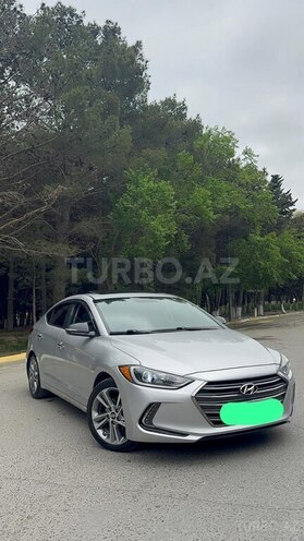 Hyundai Elantra-1
