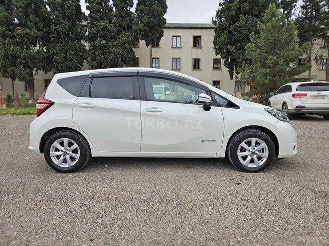 Nissan Note-2