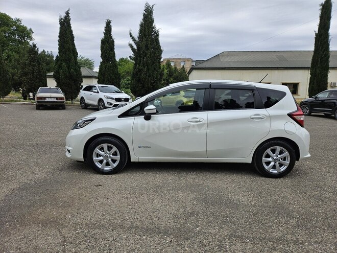 Nissan Note-6