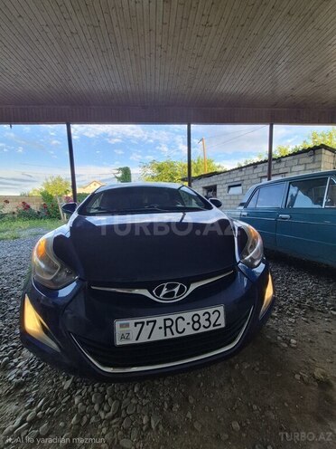 Hyundai Elantra-1