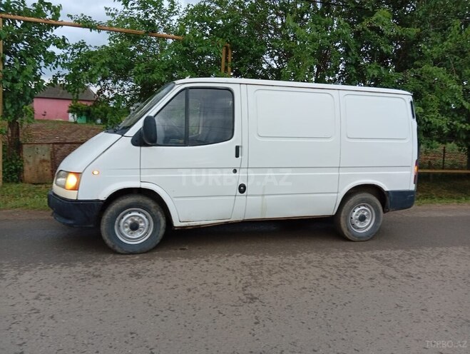 Ford Transit-4