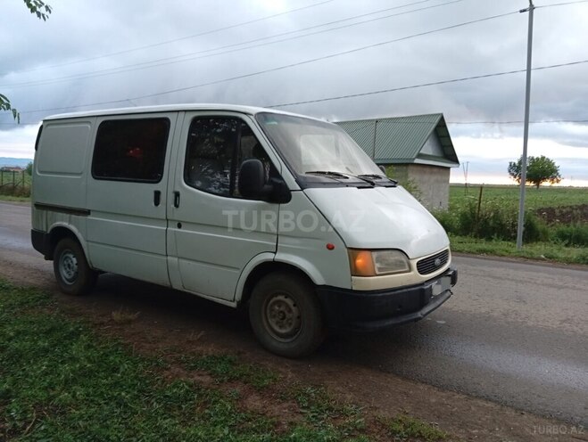 Ford Transit-2