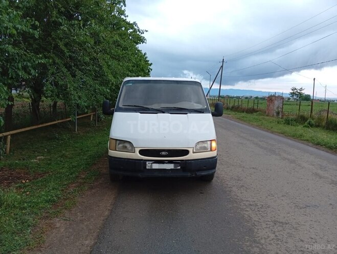 Ford Transit-1